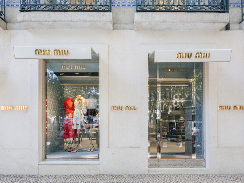 Open project Miu Miu Store