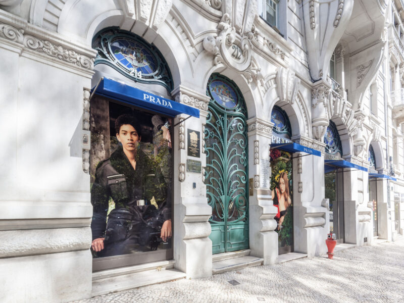 Open project Prada Store